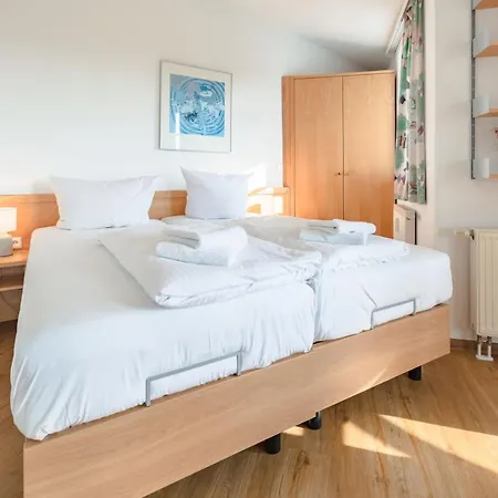 App Vilm Mit Seeblick Und Schoenem Balkon - Tolle Ausstattung Apartment